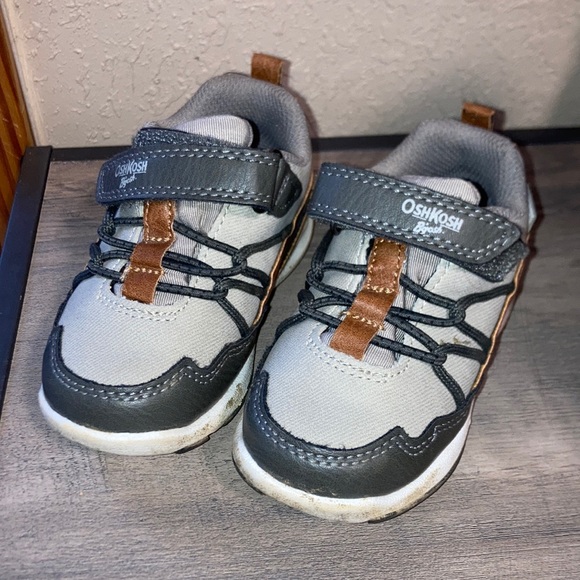 OshKosh B'gosh Other - Like new toddler tennis shoes